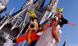 Disney World - Family, Goofy, Fun